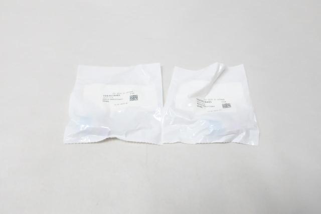 BOX OF 2 SWAGELOK SS-QC4-D-4PMWE STAINLESS QUICK CONNECT STEM W/ VALVE 1/4IN NPT