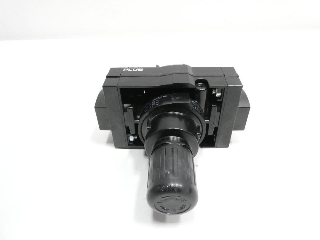 IMI NORGREN R68G-8GK-RLN PNEUMATIC REGULATOR 300PSI 1IN NPT
