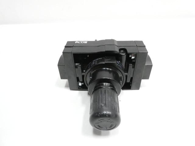 IMI NORGREN R68G-8GK-RLN PNEUMATIC REGULATOR 300PSI 1IN NPT