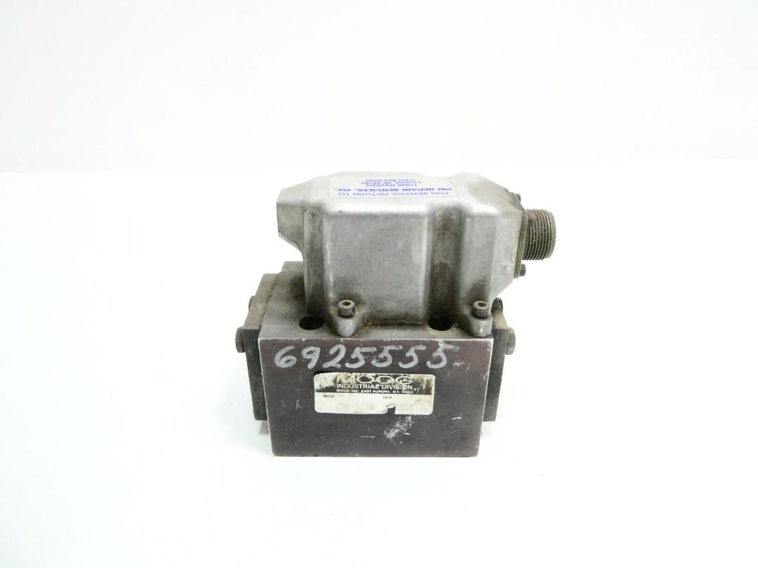 MOOG 631-266C HYDRAULIC SERVO VALVE