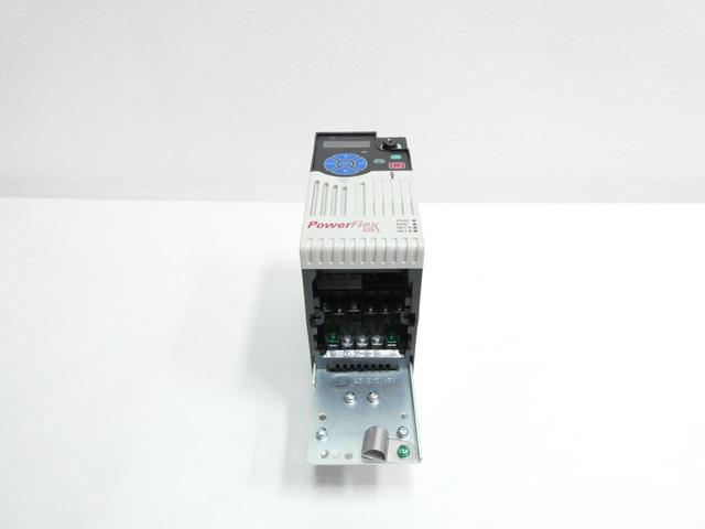 ALLEN BRADLEY 25B-D2P3N104 POWERFLEX 525 AC VFD DRIVE 380-480V-AC 0-460V-AC 1HP