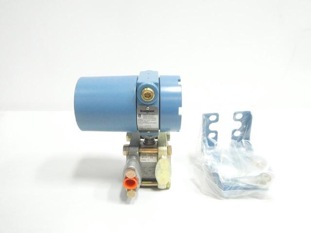 ROSEMOUNT C1151AP6E22M1B1C6 ABSOLUTE PRESSURE TRANSMITTER 0-100PSI 45V-DC