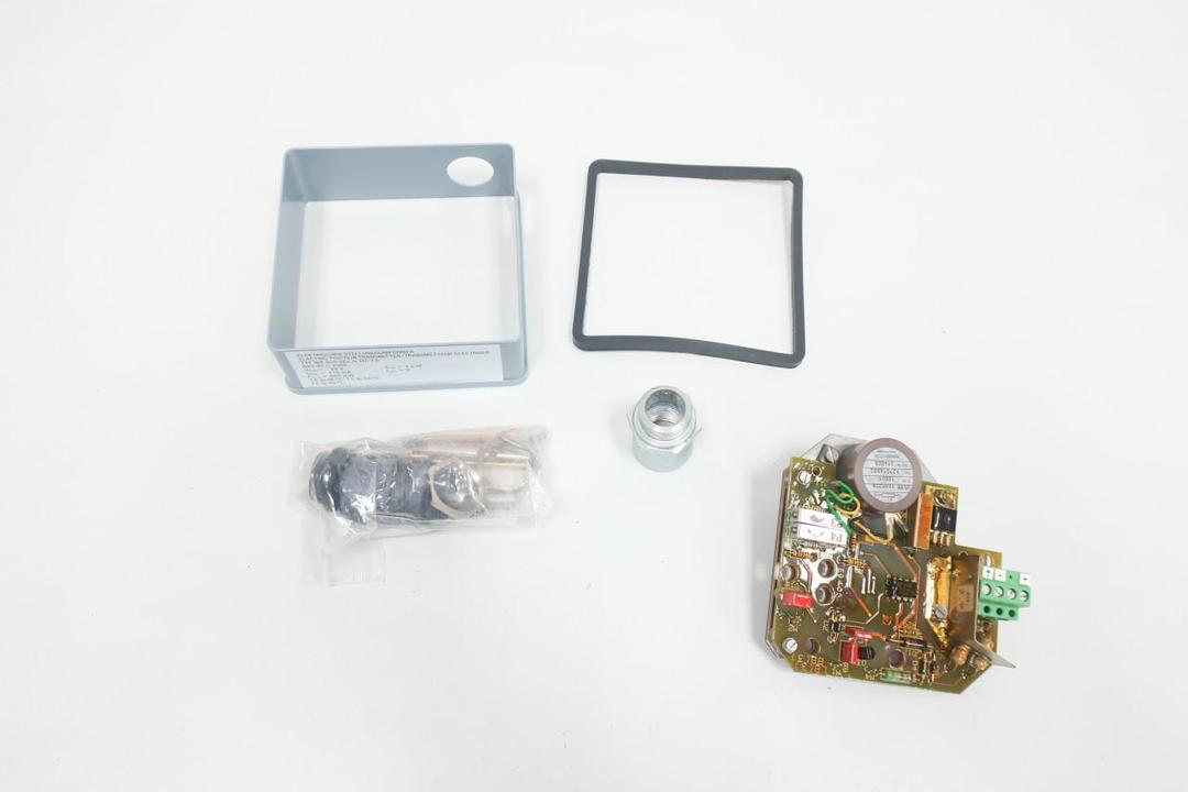 ECKARDT EBE 420 661 054 ELECTRIC POSITION TRANSMITTER 28V 115MA 800MW