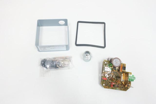 ECKARDT EBE 420 661 054 ELECTRIC POSITION TRANSMITTER 28V 115MA 800MW