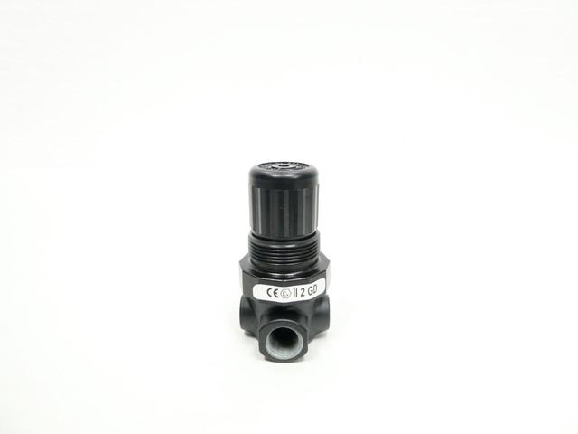 NORGREN R07-200-RNKG PNEUMATIC REGULATOR 300PSI 0-100PSI 1/4IN NPT