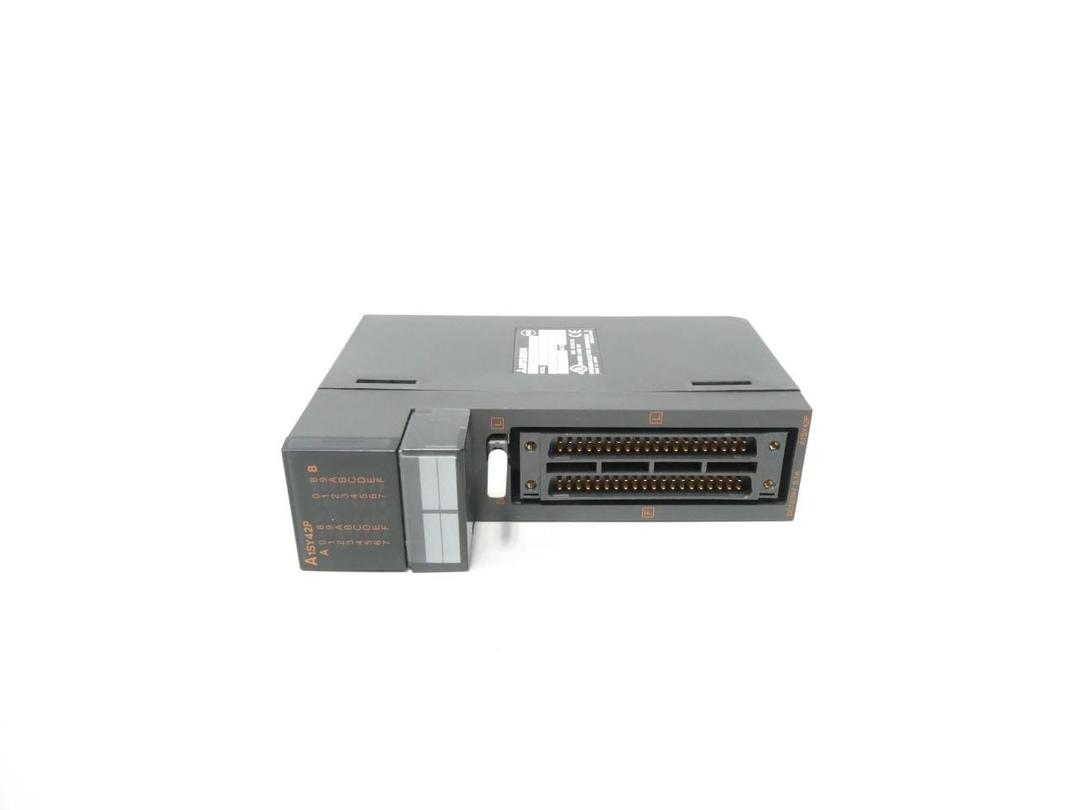 MITSUBISHI A1SY42P OUTPUT MODULE DC12/24V