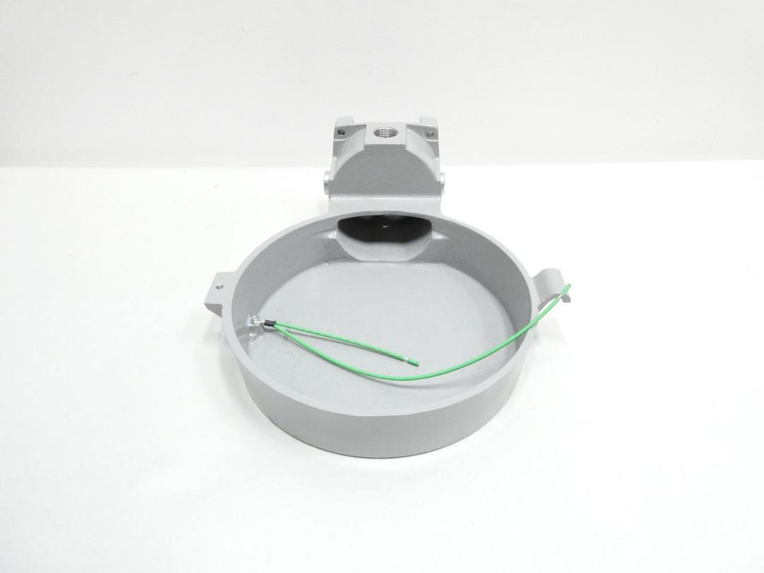 CROUSE HINDS TWM2 WALL MOUNT THRU FEED COVER 3/4IN