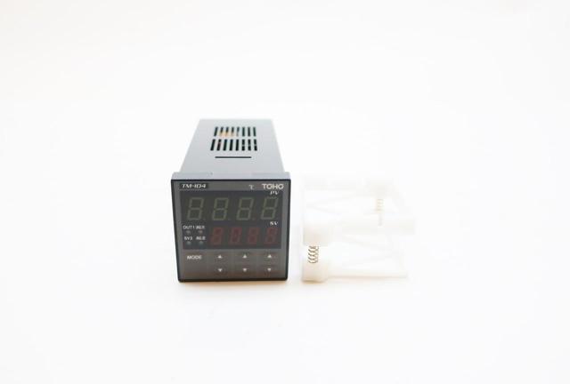 TOHO ELECTRONICS TTM-104 0-PN-ACE TEMPERATURE CONTROLLER