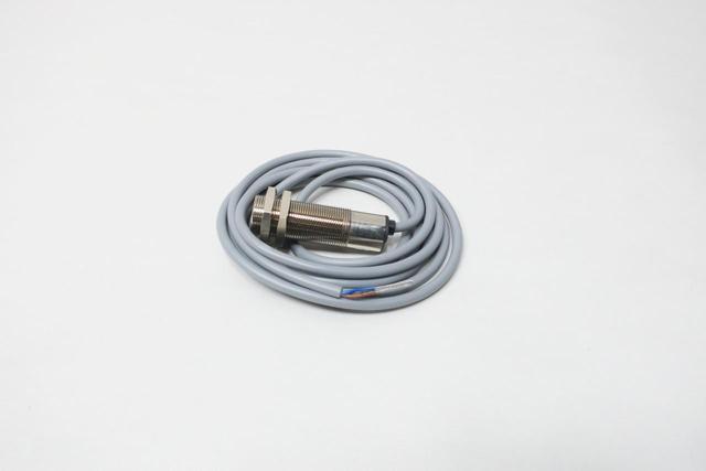 BAUMER FZAM 18P1010 PHOTOELECTRIC SENSOR