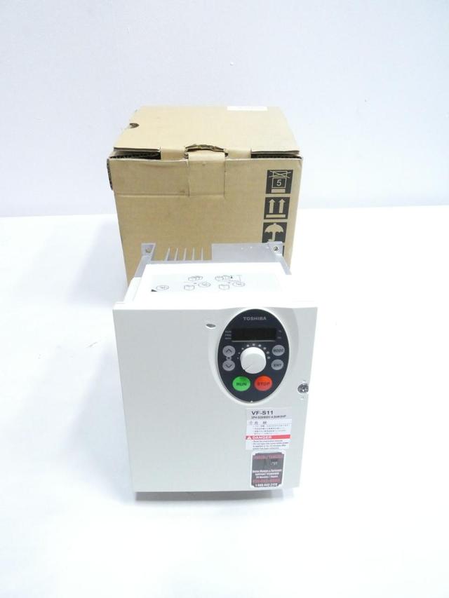 TOSHIBA VFS11-6037P-WN TRANSISTOR INVERTER 525/600V-AC 0.5-500HZ 575/600V-AC 5HP