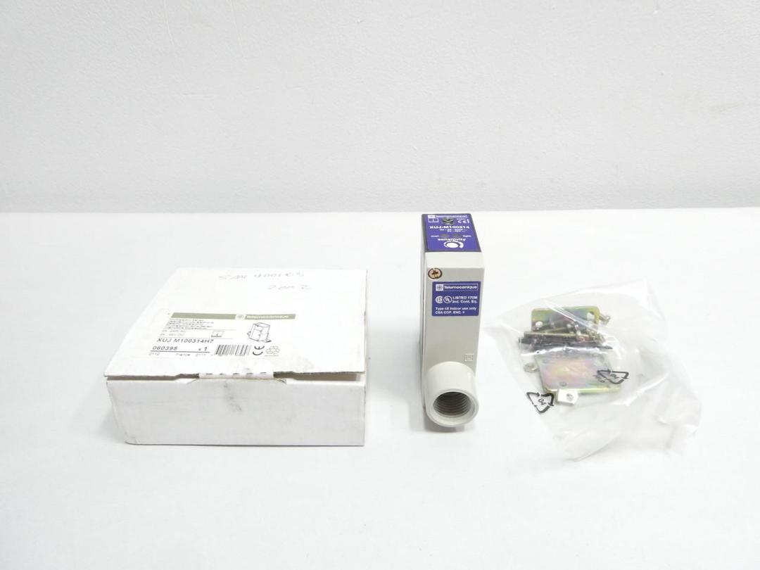 TELEMECANIQUE XUJ M100314H7 PHOTOELECTRIC SENSOR 24-240V-AC 24-48V-DC 