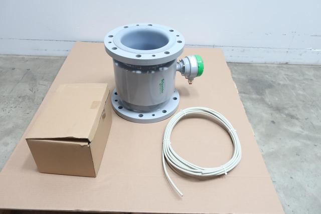 SCHNEIDER 9700A IMT33A MAGNETIC FLOWTUBE WITH SIGNAL CONVERTER 227M3/H 8IN 150