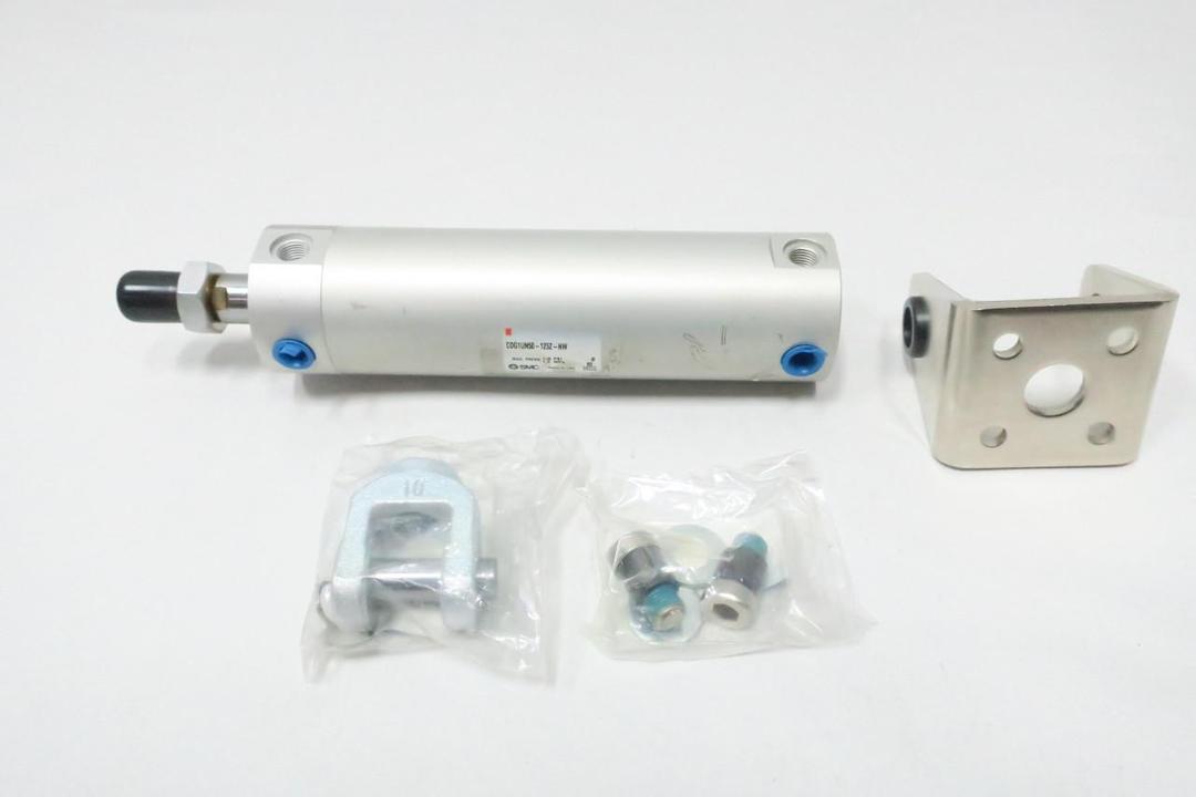 SMC CDG1UN50-125Z-NW DOUBLE ACTING PNEUMATIC CYLINDER 50MM 125MM 145PSI