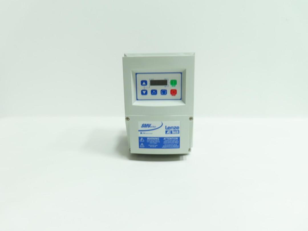LENZE ESV152N06TXC-CC VFD DRIVE 600V-AC 0-500HZ 0-575V-AC 2HP