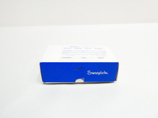 BOX OF 2 SWAGELOK SS-26VM8-F8 MANUAL STAINLESS NEEDLE VALVE 1/2IN NPT 6000PSI