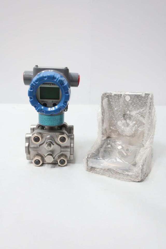 HONEYWELL STD725-E1HN2AS-1-A-AHT-11S-A-30A6-FX,F3,TP,PM TRANSMITTER 0-100IN-H2O