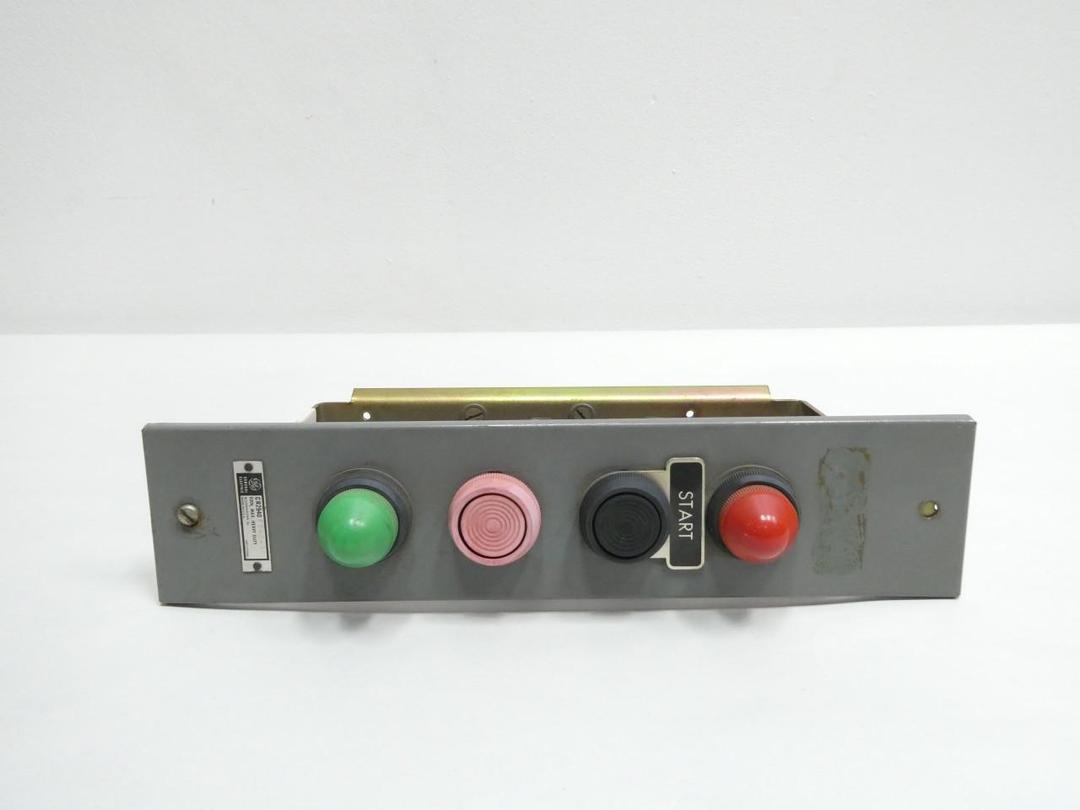 GENERAL ELECTRIC GE CR2940FB404A PUSHBUTTON STATION