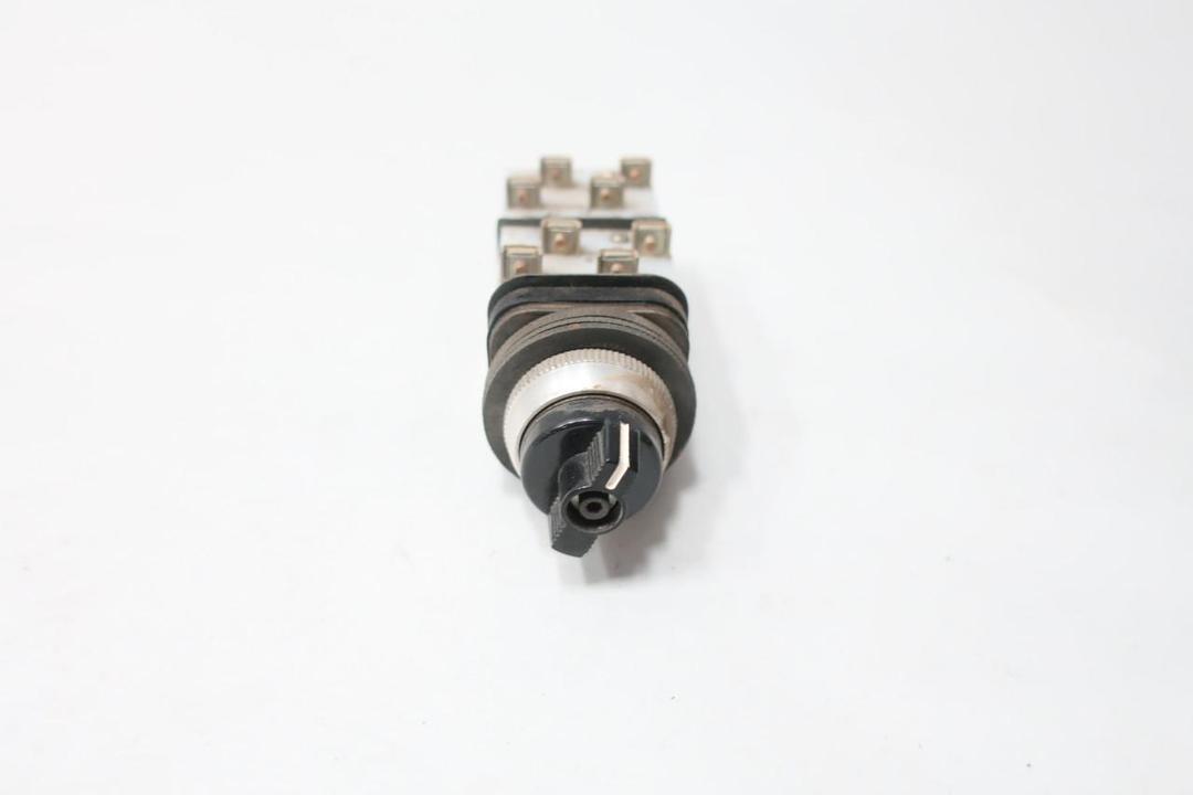 ALLEN BRADLEY 800T-NH2C19 4 POS SELECTOR SWITCH 600V-AC