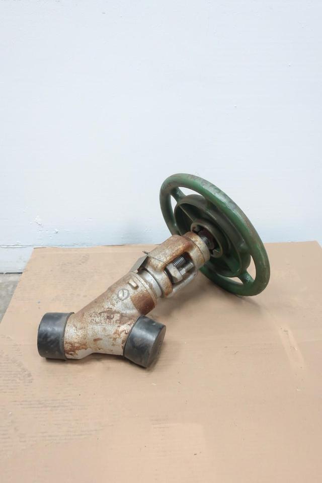EDWARD VALVE D36128 MANUAL STEEL BUTT WELD GLOBE VALVE 2-1/2IN 1690
