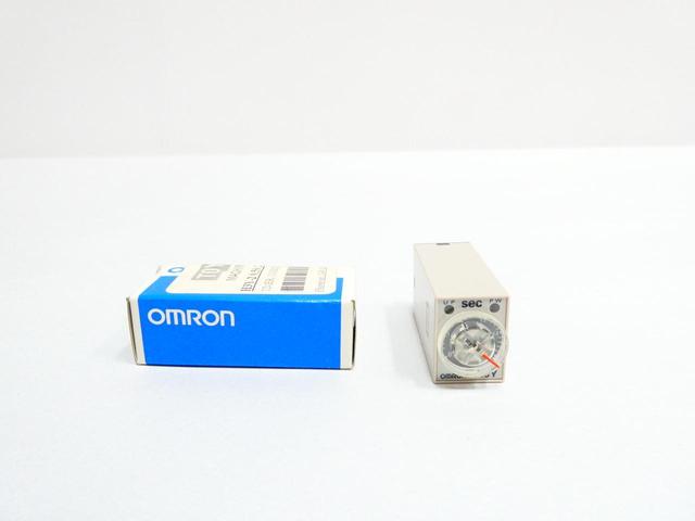 OMRON H3Y-2 TIME DELAY RELAY 0-0.5SEC 24V-DC