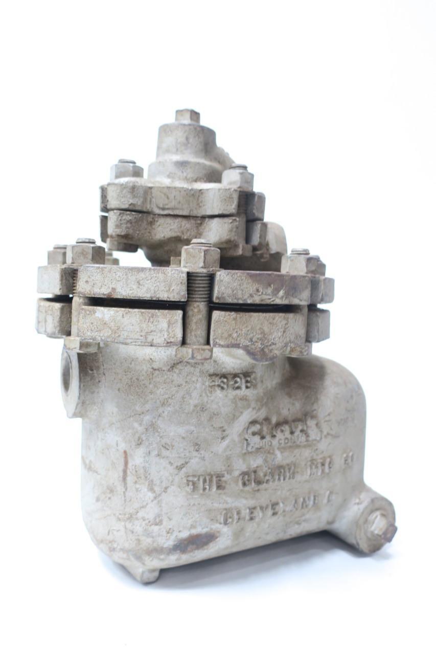 CLARK 32B IRON THREADED STEAM TRAP 1IN