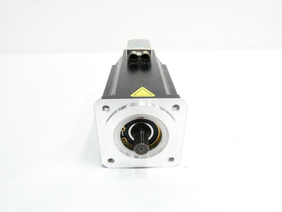 TUCKER AKM54L-CSSNR-02 SERVO MOTOR 3PH 4KW 4500RPM 560V-DC