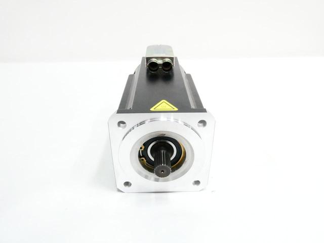 TUCKER AKM54L-CSSNR-02 SERVO MOTOR 3PH 4KW 4500RPM 560V-DC