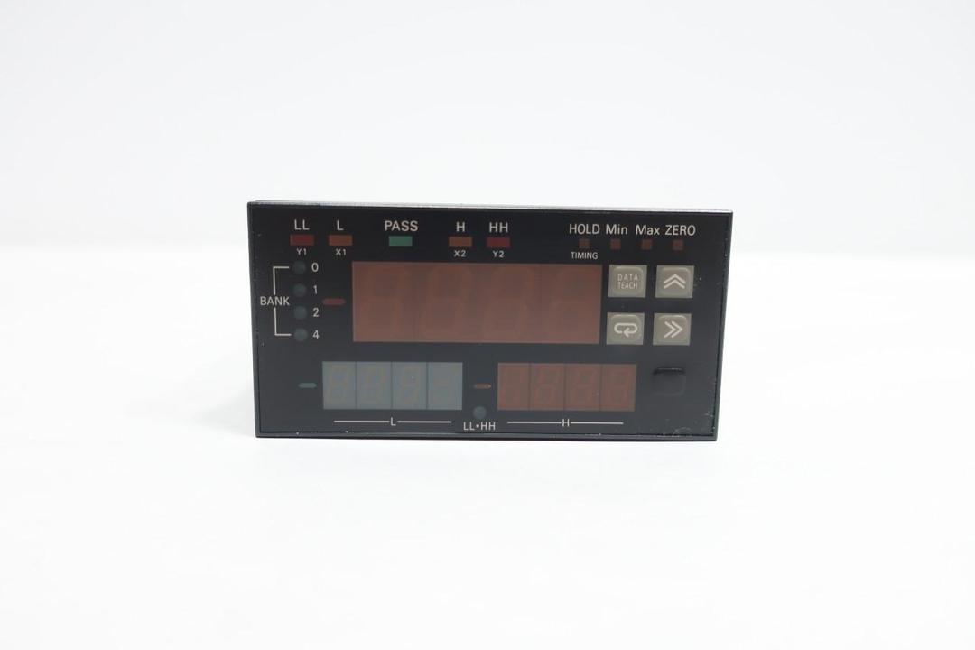 OMRON K3TS-SD11B DIGITAL PANEL METER