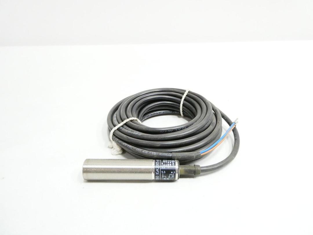 IFM ELECTRONIC IG0360 IGA2005-ABOA/V4A PROXIMITY SENSOR 20-250V-AC/DC