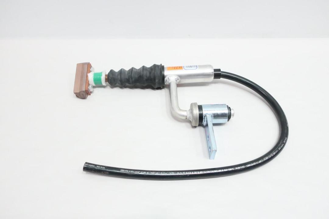 UNIVERSAL ELECTRIC C400-V HOIST COLLECTOR SHOE 400A AMP