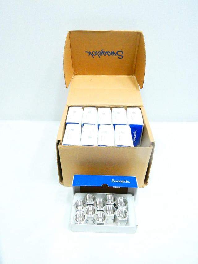 BOX OF 100 SWAGELOK SS-12-HCG STAINLESS HEX COUPLING 3/4IN