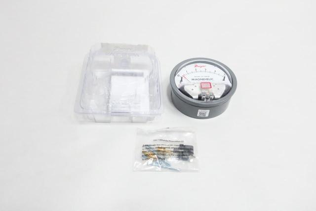 DWYER 102007-00 MAGNEHELIC PRESSURE GAUGE 0-5IN-H2O