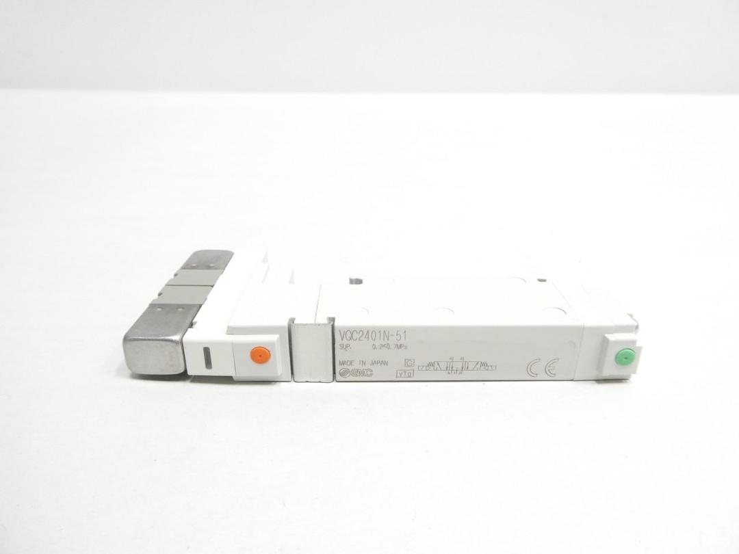SMC VQC2401N-51 PNEUMATIC SOLENOID VALVE 24V-DC 0.7MPA