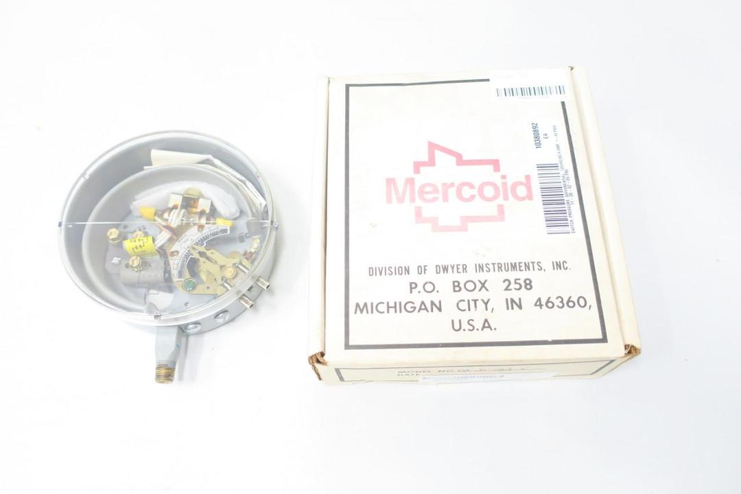 DWYER DA-31-153-4 PRESSURE SWITCH 1-35PSI 120/240V-AC