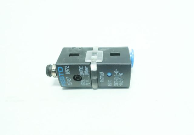 FESTO SDE5-D10-0-Q6E-P-M8 PRESSURE SENSOR 0-10PSI 15-30V-DC