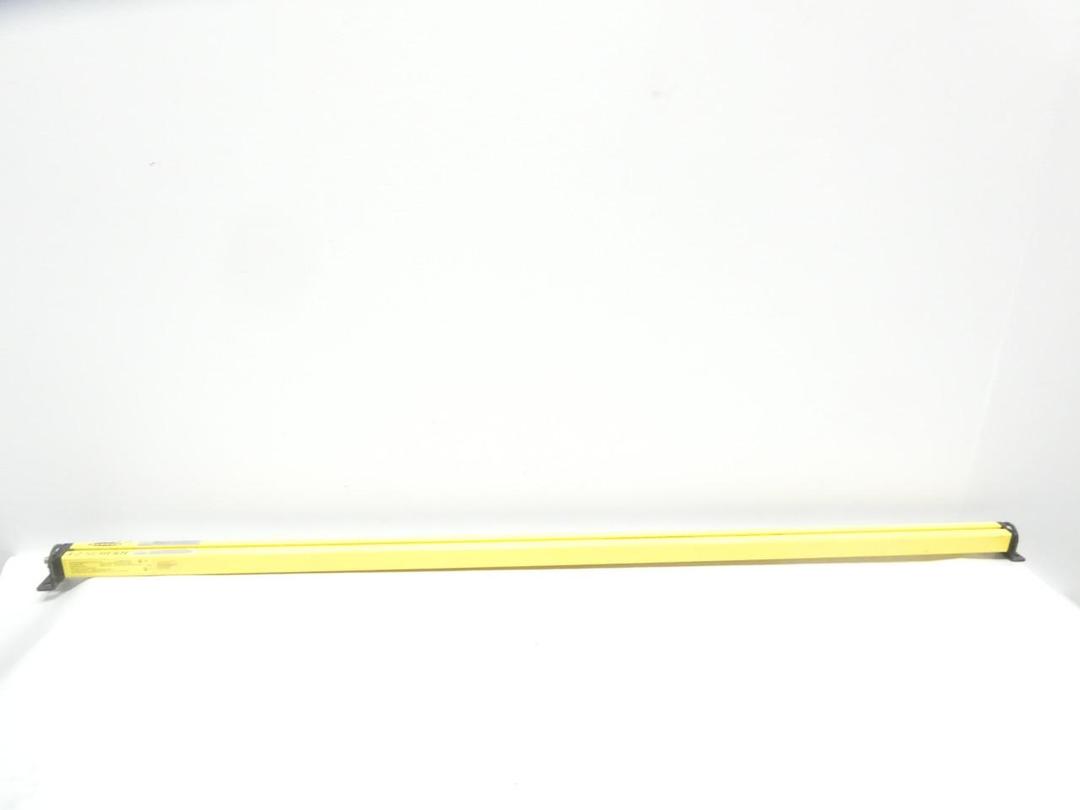 BANNER SLSE30-1500Q8 EZ-SCREEN LIGHT CURTAIN EMITTER 24V-DC