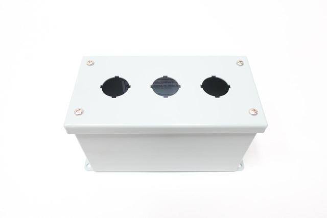 HAMMOND 1437C STEEL PUSHBUTTON ENCLOSURE 7-3/4IN 3-3/4IN 4-1/2IN