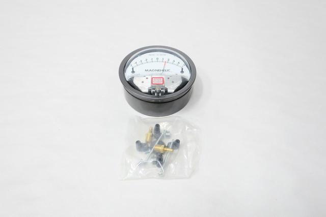 DWYER 2301 MAGNEHELIC PRESSURE GAUGE 0.5-0-0.5IN-H2O 4IN 1/8IN NPT