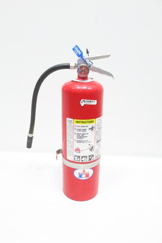 BADGER FIRE 10MB-8H FIRE EXTINGUISHER