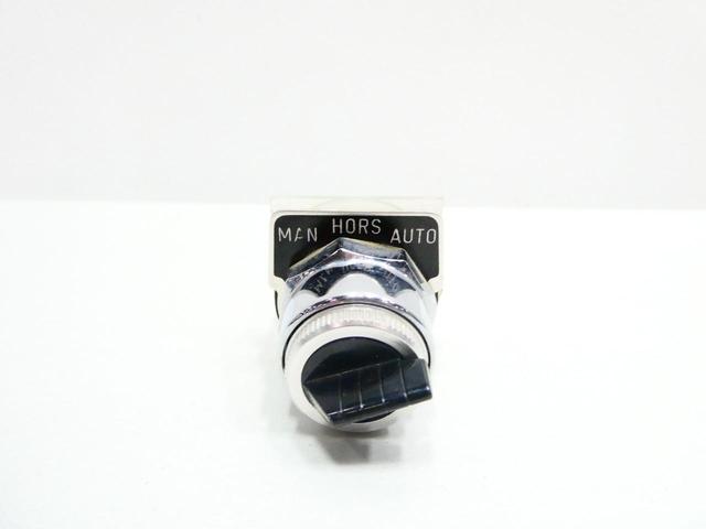 SQUARE D 9001-KAI 3 POS SELECTOR SWITCH 600V-AC