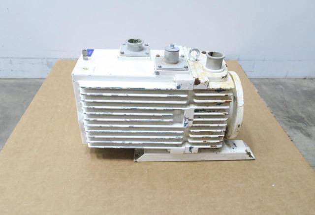 LEYBOLD D90AC VACUUM PUMP 1-1/2IN X 1-1/2IN