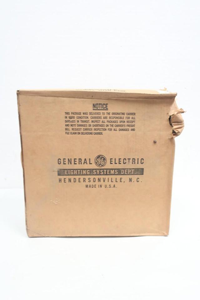 BOX OF 2 GE H2000-6S FILTRGARD COVER/MOUNTING STRAIGHT STANCHION