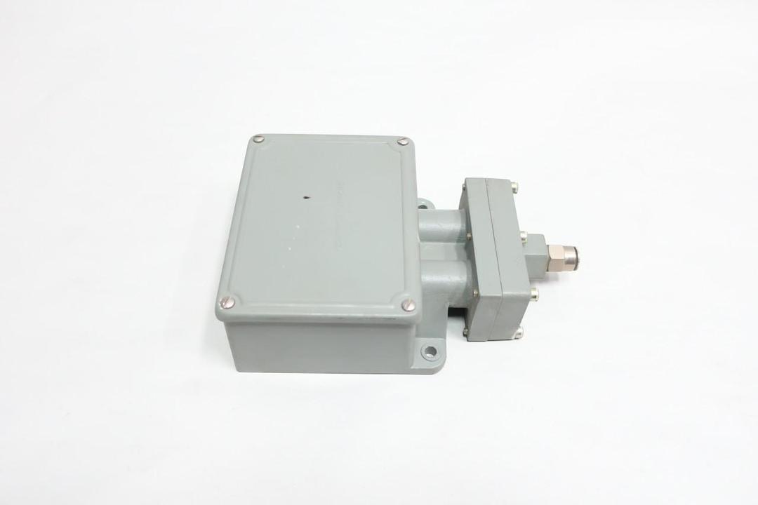 SOR 44VI-K4-N4-B1A PRESSURE SWITCH 2-25PSI
