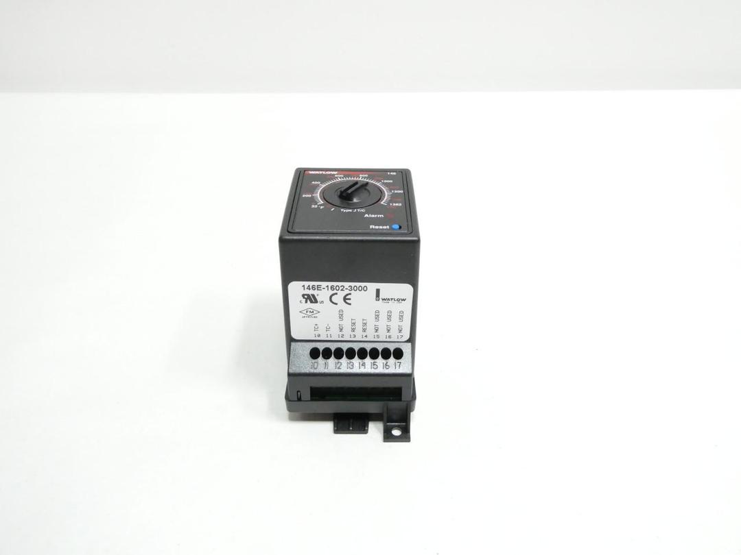 WATLOW 146E-1602-3000 TEMPERATURE CONTROLLER 32-1382F 120V-AC