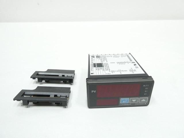 YOKOGAWA UM330-00 TEMPERATURE CONTROLLER 100-240V-AC