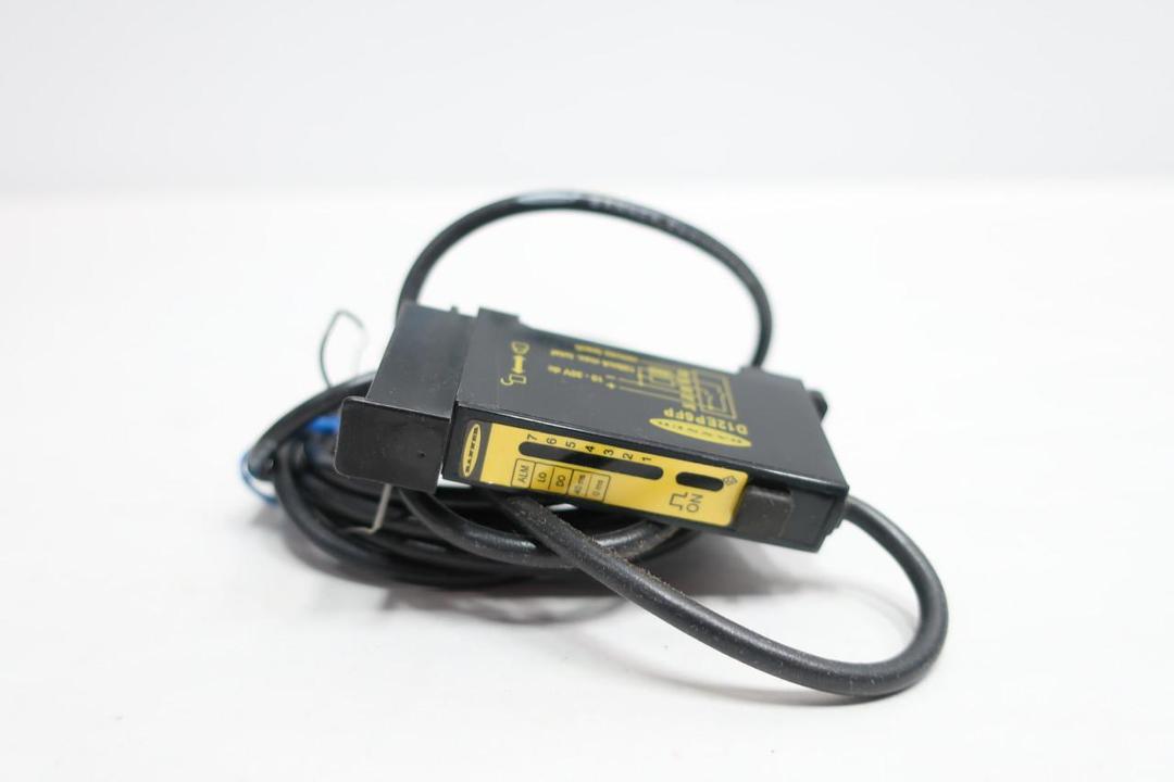 BANNER D12EP6FP 41965 FIBER OPTIC SENSOR 10-30V-DC
