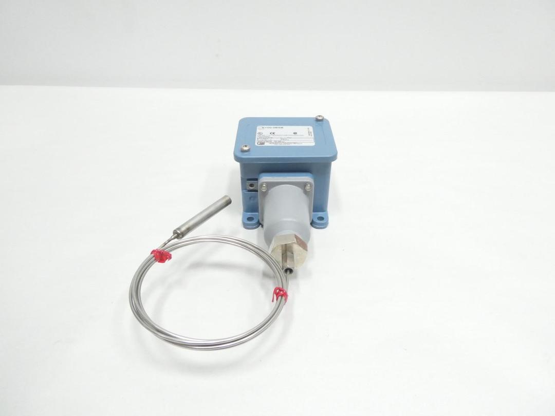 UE UNITED ELECTRIC E105-2BSB TEMPERATURE SWITCH 30-250F 480V-AC