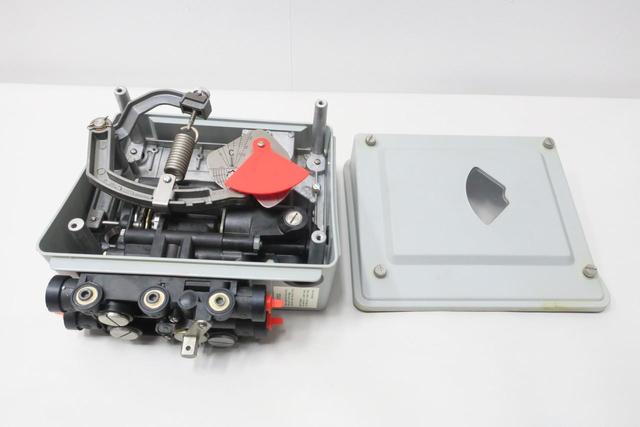 BAILEY AP421000 SERIES 10 PNEUMATIC VALVE POSITIONER 150PSI