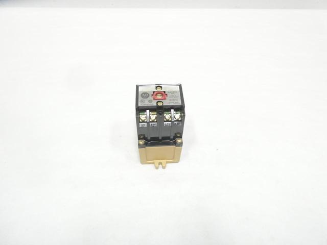 ALLEN BRADLEY 700-P400A24 SER B 24V-AC CONTROL RELAY