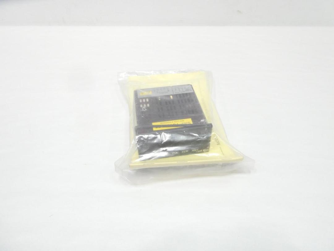 RED LION PAXD0000 DIGITAL PANEL METER 85-250V-AC